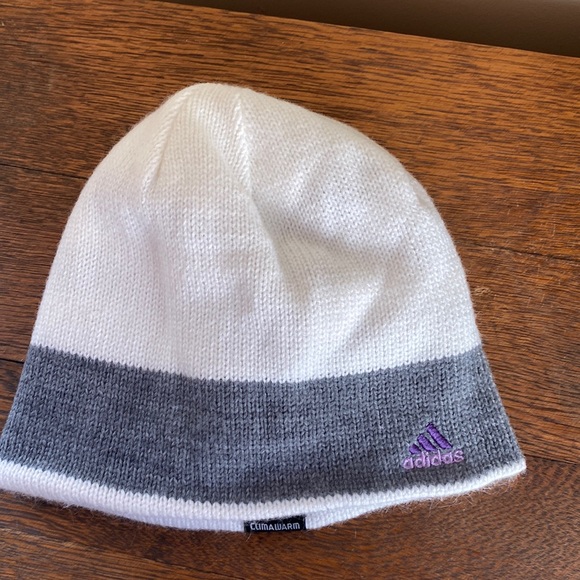 Adidas Youth Winter Hat Size OS-EUC - Picture 3 of 4